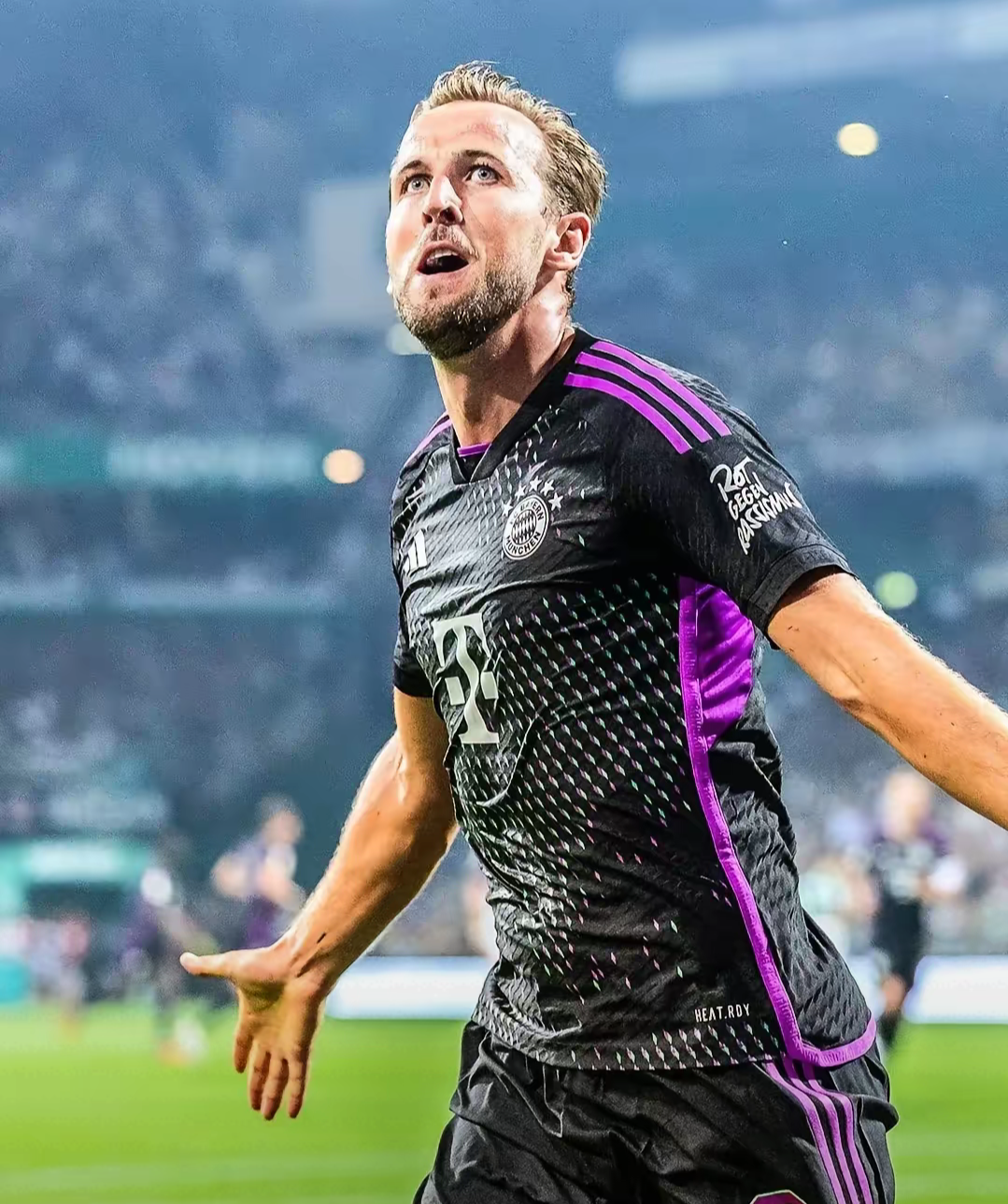 开云官方网站-凯恩重返赛场，反败为胜首场状态出色，中国队观众沸腾！-开云官方网站