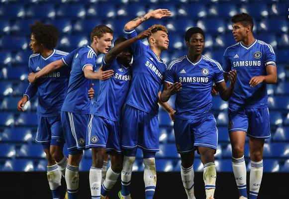 开云中国-关于今晨英超传出新动向，菲尼克斯太阳回应争议，管理层表态：悬念犹存，控场能力受关注的信息-开云中国